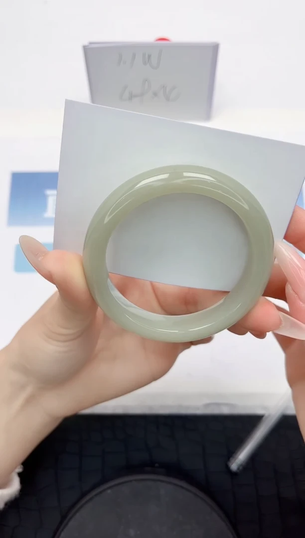 【闪购商品】石英质玉手镯未镶嵌L229-56