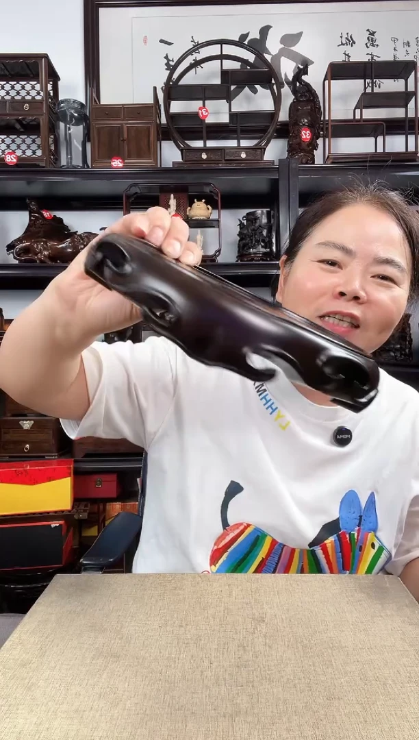 木卷边圆大+小老李红木工艺品