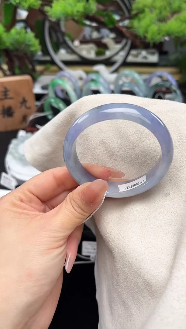 未镶嵌手镯翡翠手镯