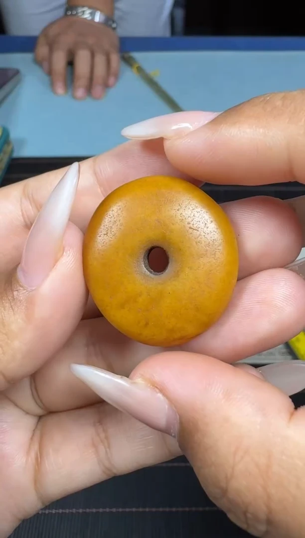 和田玉未镶嵌颈饰1