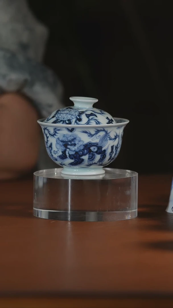 元青花双狮盖碗