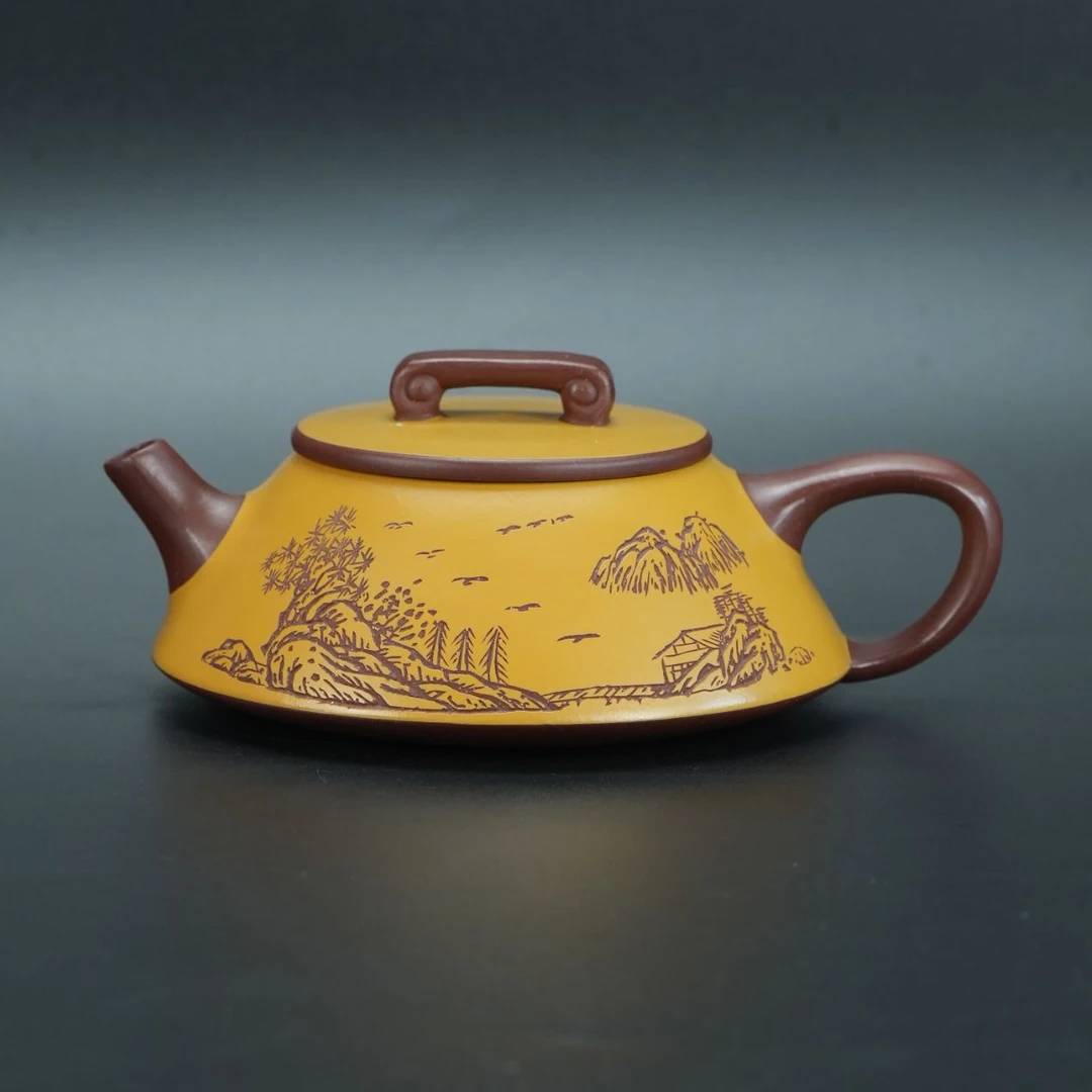 lot200546 348 刘娟 紫砂紫泥贴黄金段泥《如意石瓢》（220cc)