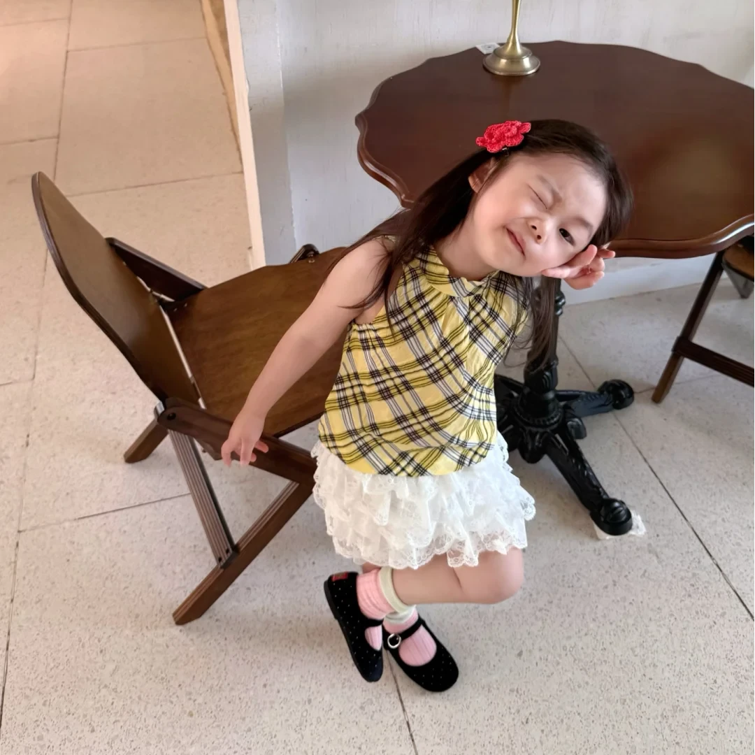 壹妈韩版童装女童夏季套装洋气儿童格子无袖背心上衣白色蛋糕半裙