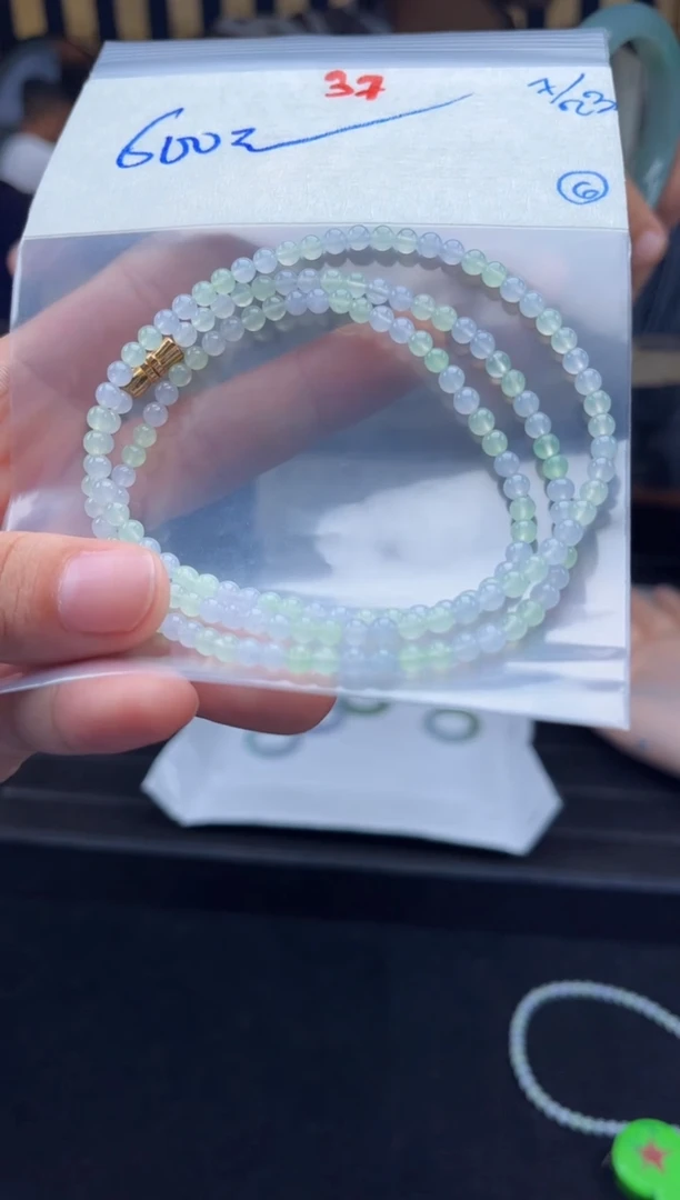 定制翡翠未镶嵌毛货需精细抛光多样性发货拍一发一