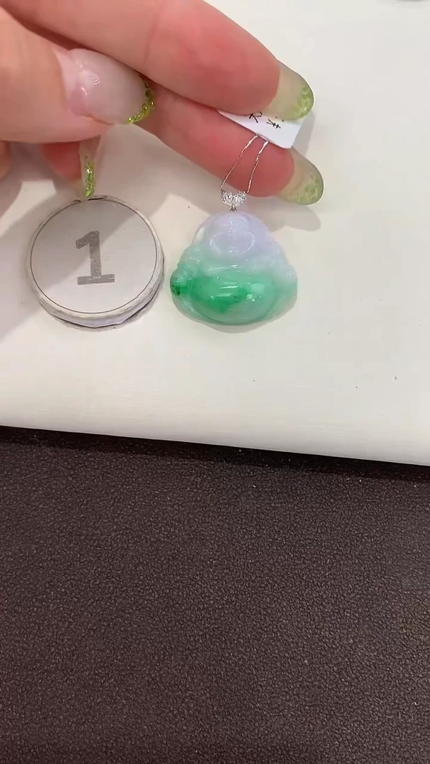 颈饰18K金镶嵌翡翠天然缅甸a货翡翠