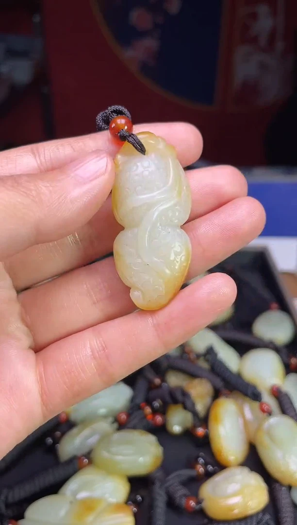 颈饰未镶嵌和田玉123