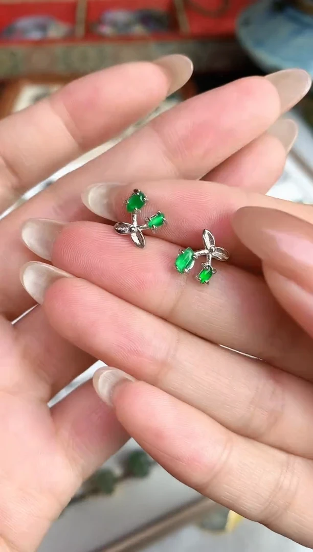 颈饰银S925镶嵌翡翠25111901