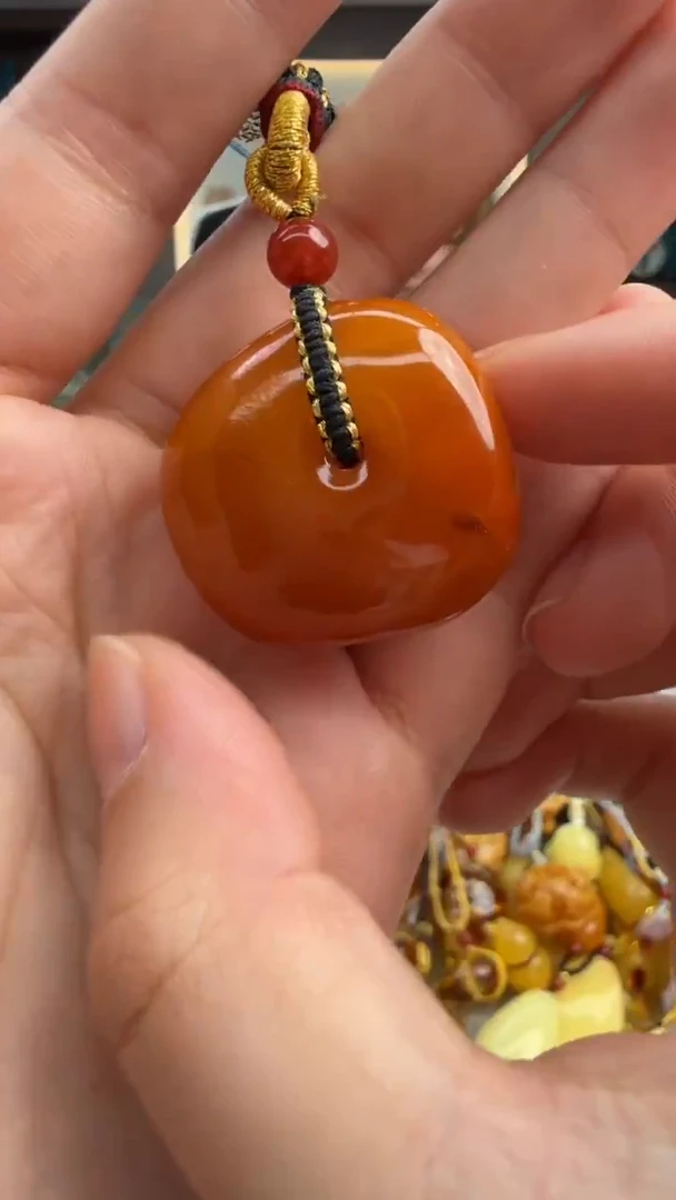 琥珀颈饰未镶嵌9秒拍号 假一罚三