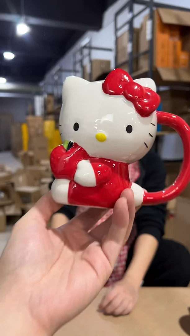 【闪购商品】杯红色kt抱苹果全身杯