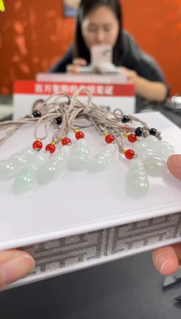 未镶嵌挂件翡翠边城刀客/554455/多样性发一