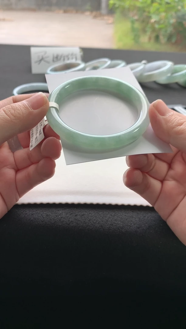 未镶嵌手镯翡翠l****?55圆条A9550买断