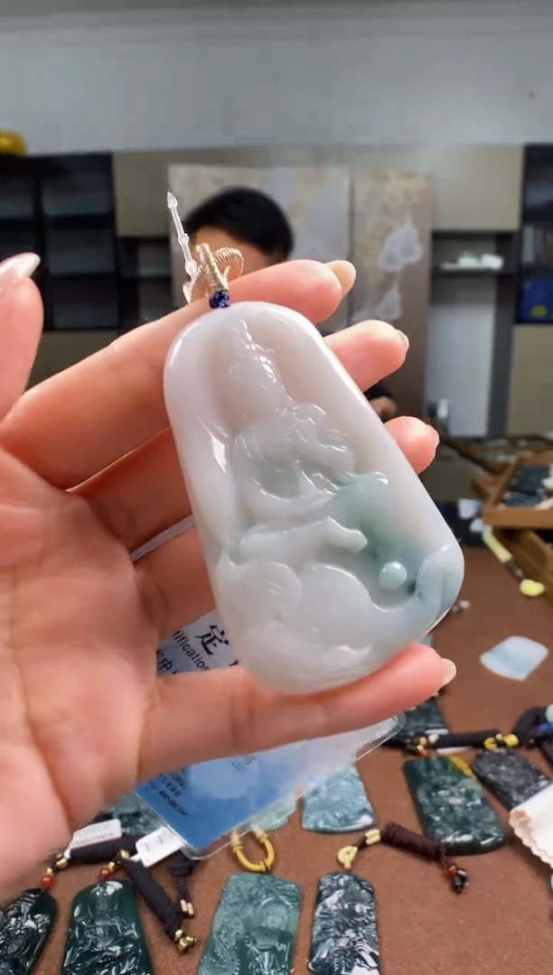 颈饰未镶嵌翡翠多样性发其一