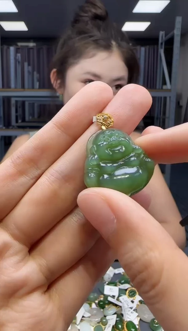 和田玉18K金镶嵌挂件1