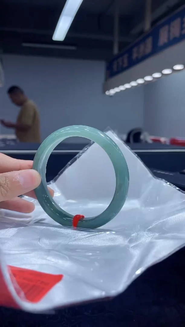 未镶嵌手镯翡翠7