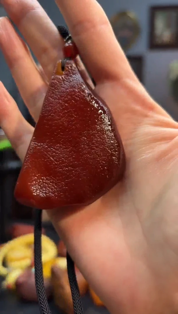 琥珀颈饰未镶嵌吊坠