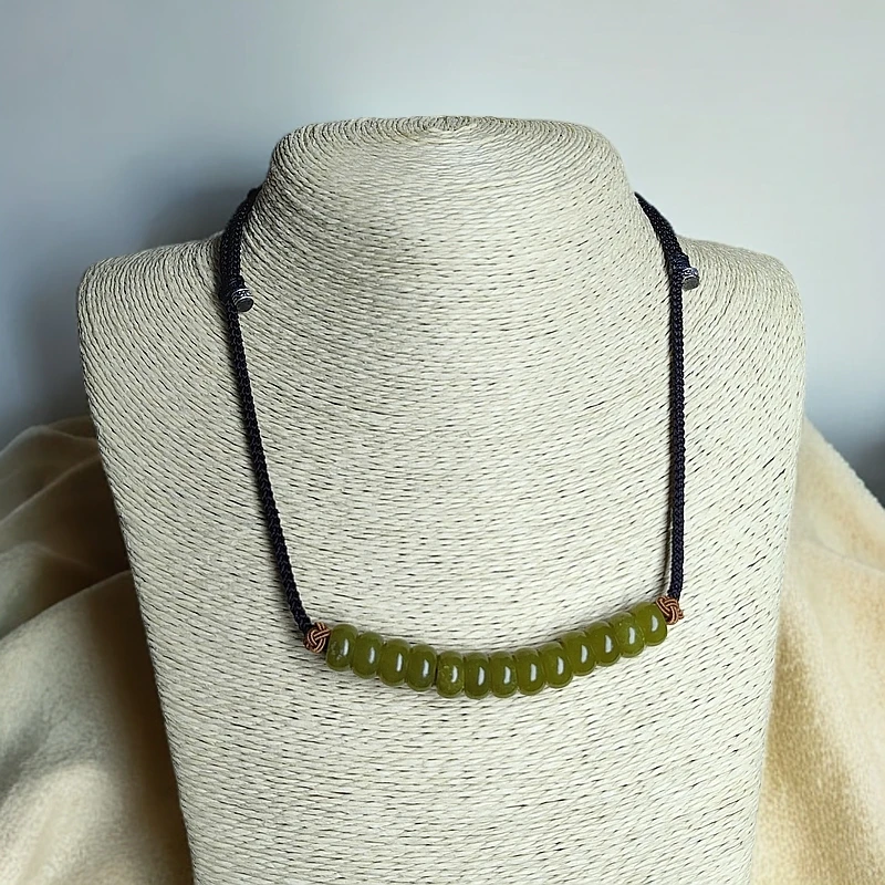 天然岫玉牛油果一生一世算盘珠锁骨链吊坠