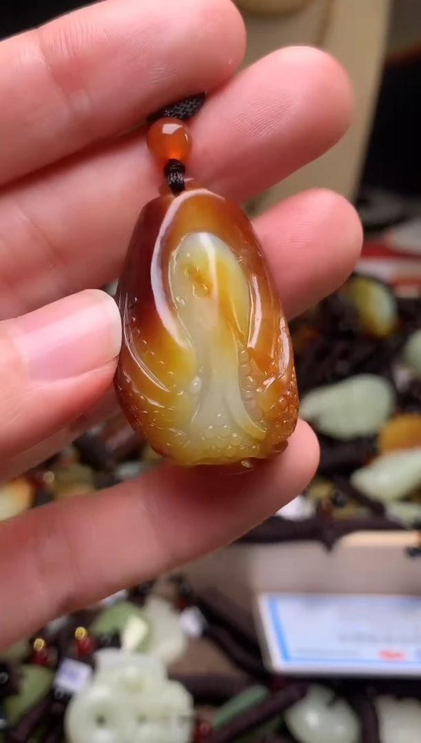 颈饰未镶嵌和田玉新疆料青海料清水和田玉吊坠