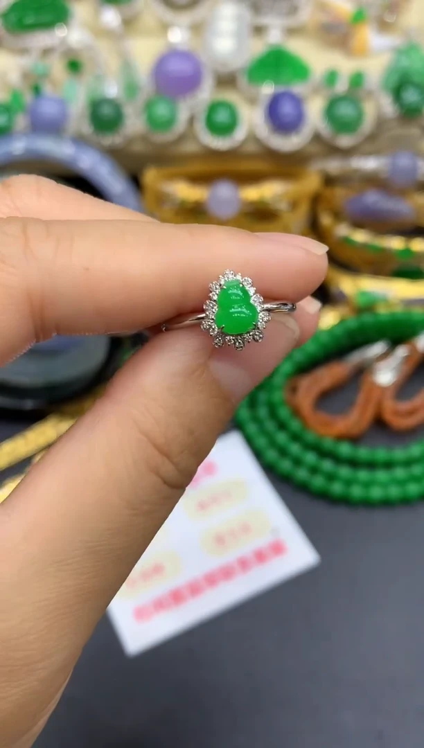 18K金镶嵌戒指翡翠351-中国好珍宝