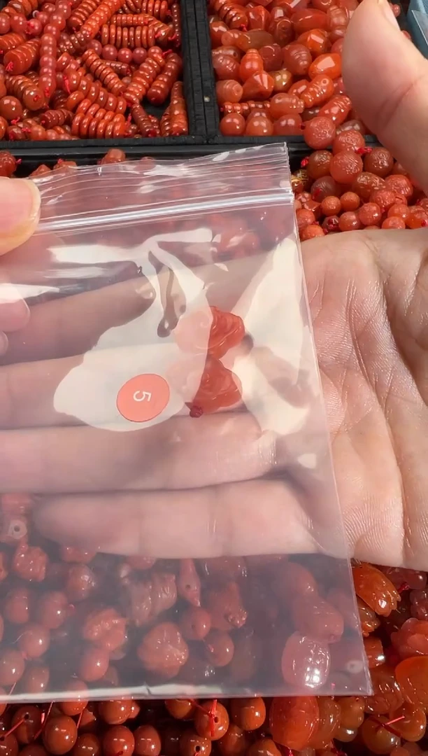 【闪购商品】南红玛瑙颈饰未镶嵌1