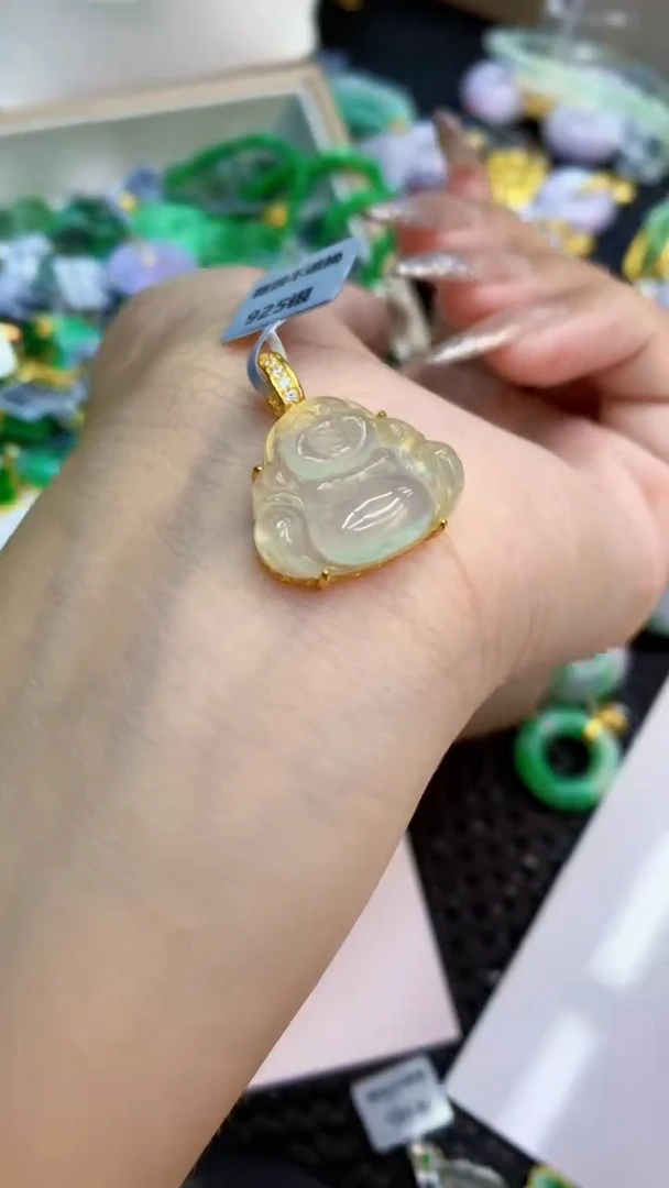 颈饰未镶嵌翡翠1