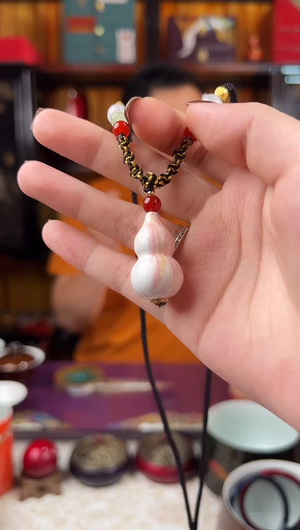 粉白葫芦吊坠-太古大漆