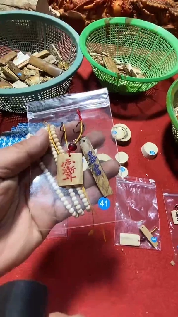 泥塑小把玩件摆件