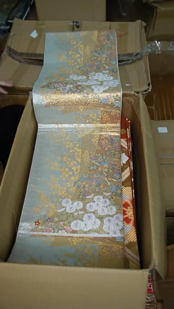 织绣38织金小花卉
