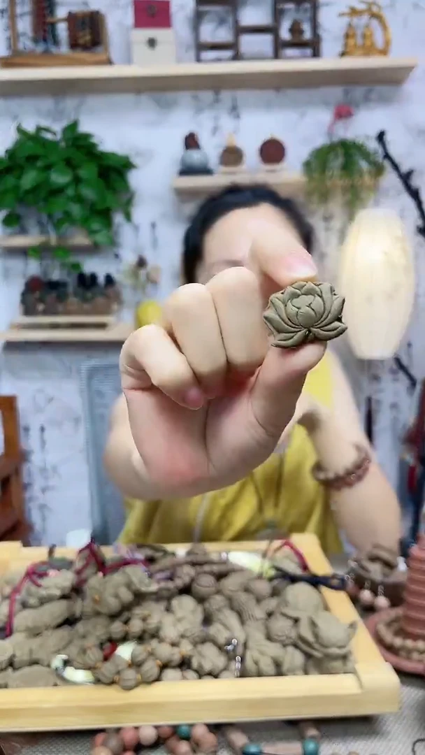 泥塑香身芄小莲花一颗
