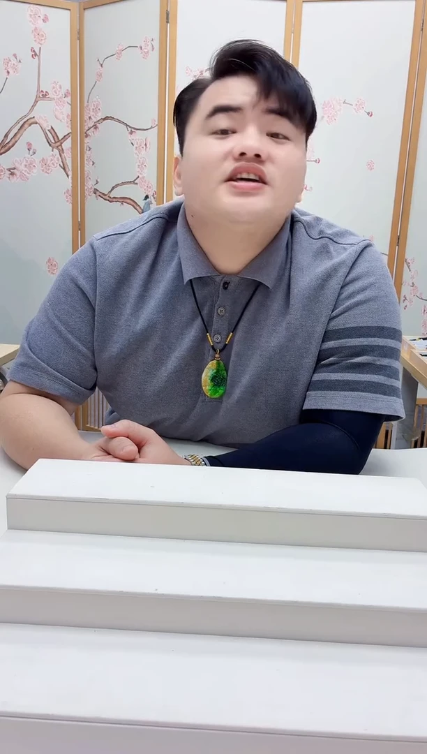 未镶嵌定制翡翠小**.5060jw-毛货挂件