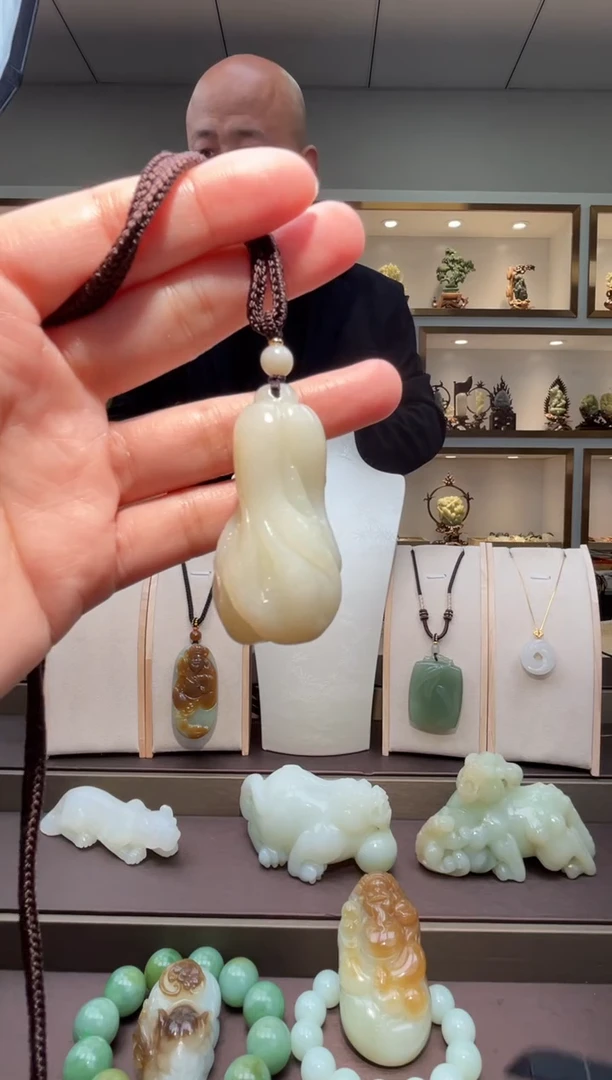 颈饰未镶嵌和田玉苏