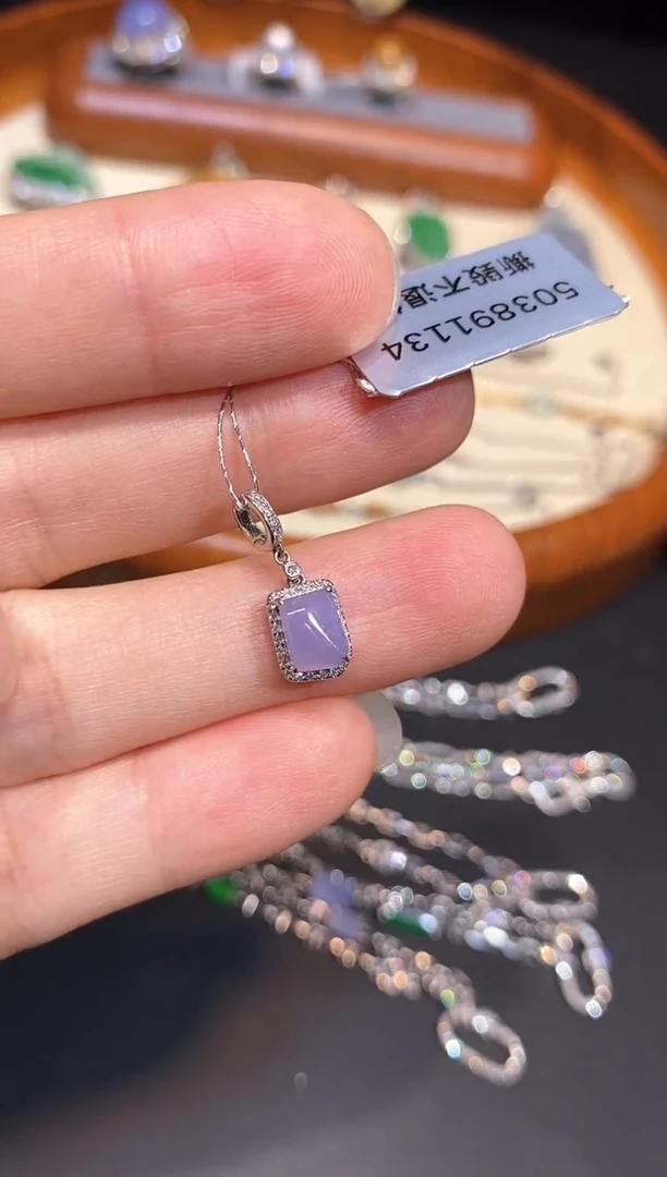 翡翠18K金镶嵌吊坠(不含链)吊坠