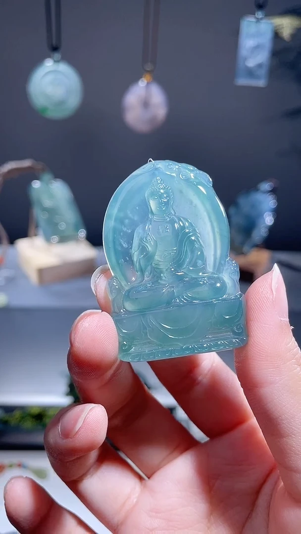 颈饰未镶嵌翡翠挂件
