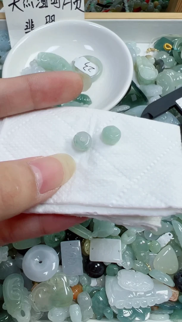 裸石翡翠252号，A货翡翠。