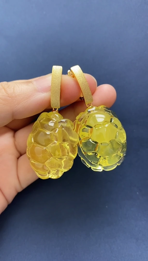 裸石琥珀未镶嵌隆**贸耳坠