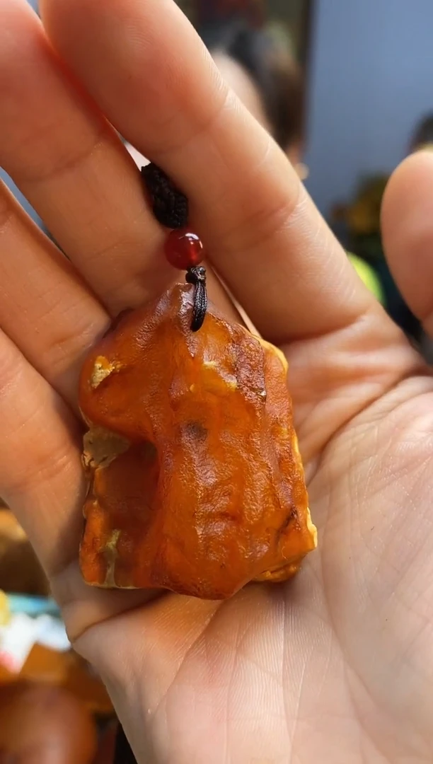 琥珀颈饰未镶嵌吊坠