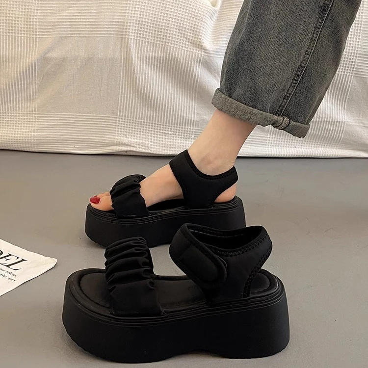 配裙子超火厚底凉鞋女夏季外穿高级感2025新款法式气质百搭坡跟鞋