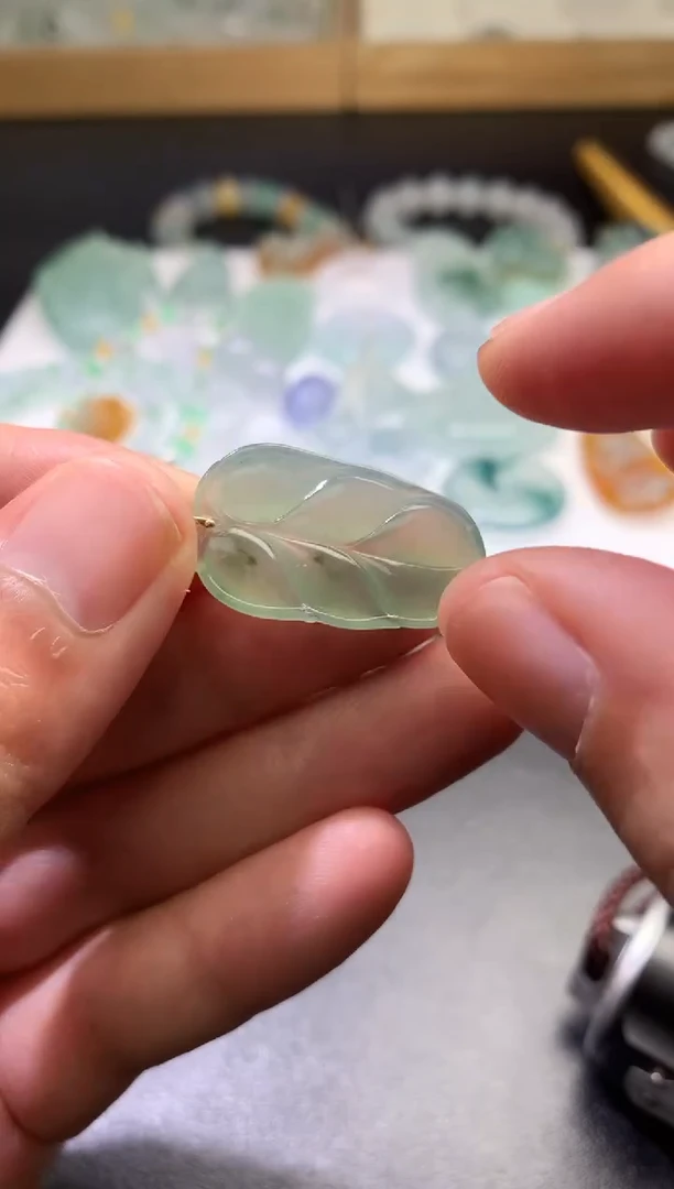 未镶嵌定制翡翠毛货