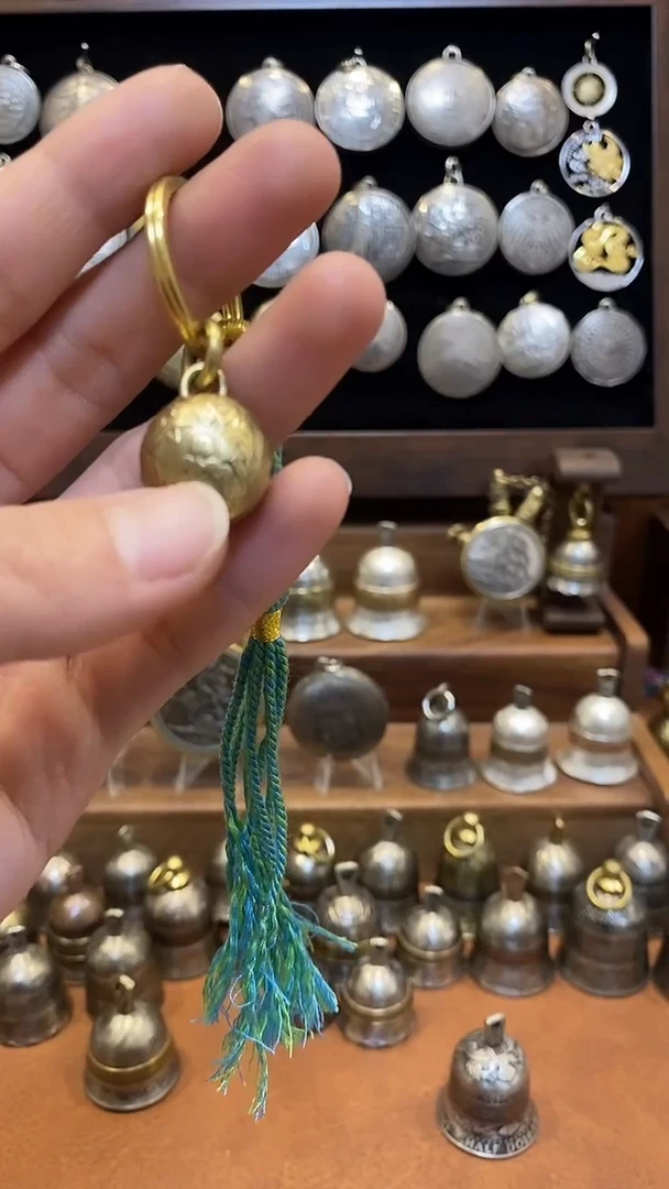 埃及农耕黄铜铃铛竞拍