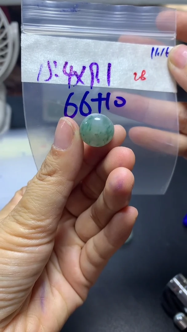 未镶嵌定制翡翠毛货需精细抛光拍一发一