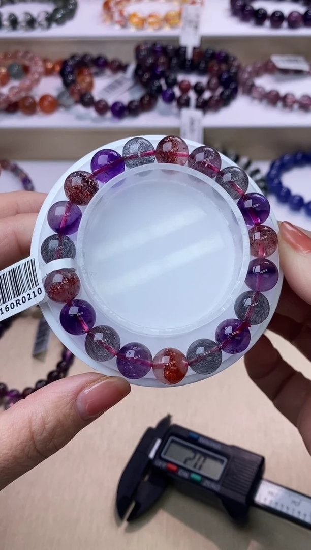 【闪购商品】水晶手链未镶嵌黑加仑超七10m+