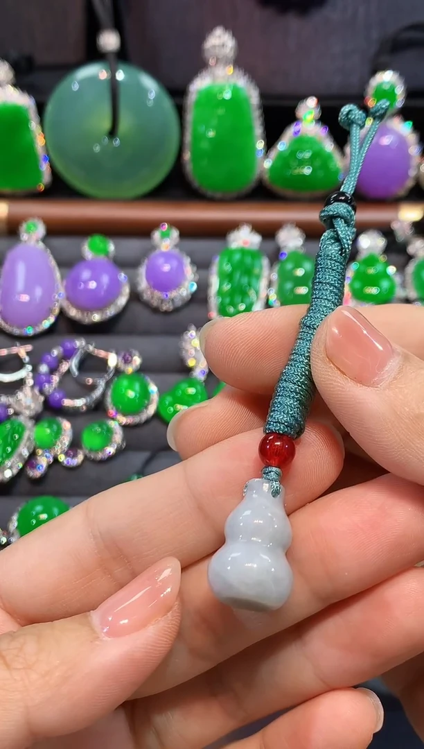 吊坠(不含链)未镶嵌翡翠吊坠