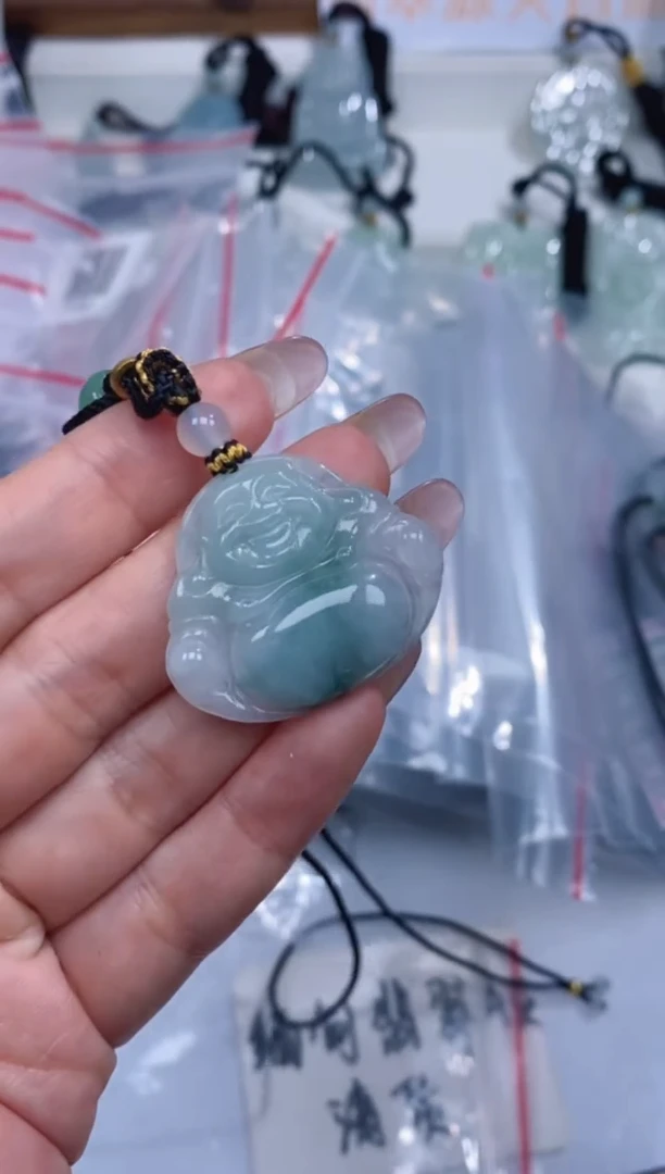颈饰未镶嵌翡翠吊坠