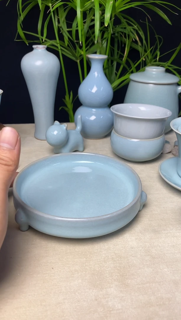 微瑕福利-天青釉五支钉中号三足洗（口径：13.5cm）