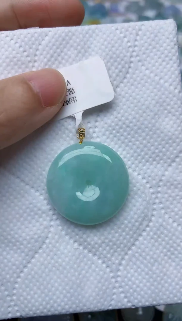 翡翠18K金镶嵌颈饰天然缅甸A货翡翠