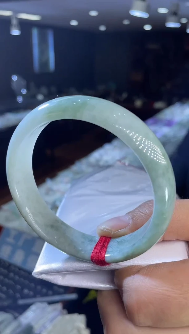 未镶嵌手镯翡翠正圈