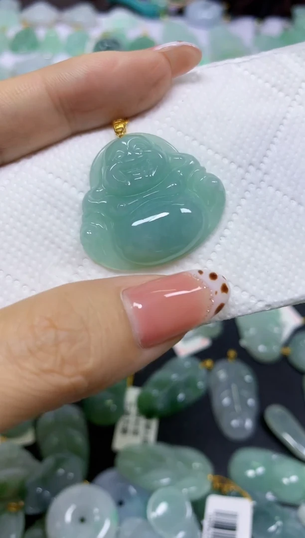 颈饰18K金镶嵌翡翠天然翡翠A货