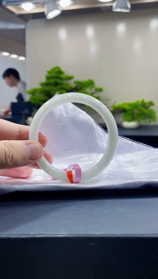 未镶嵌手镯翡翠4