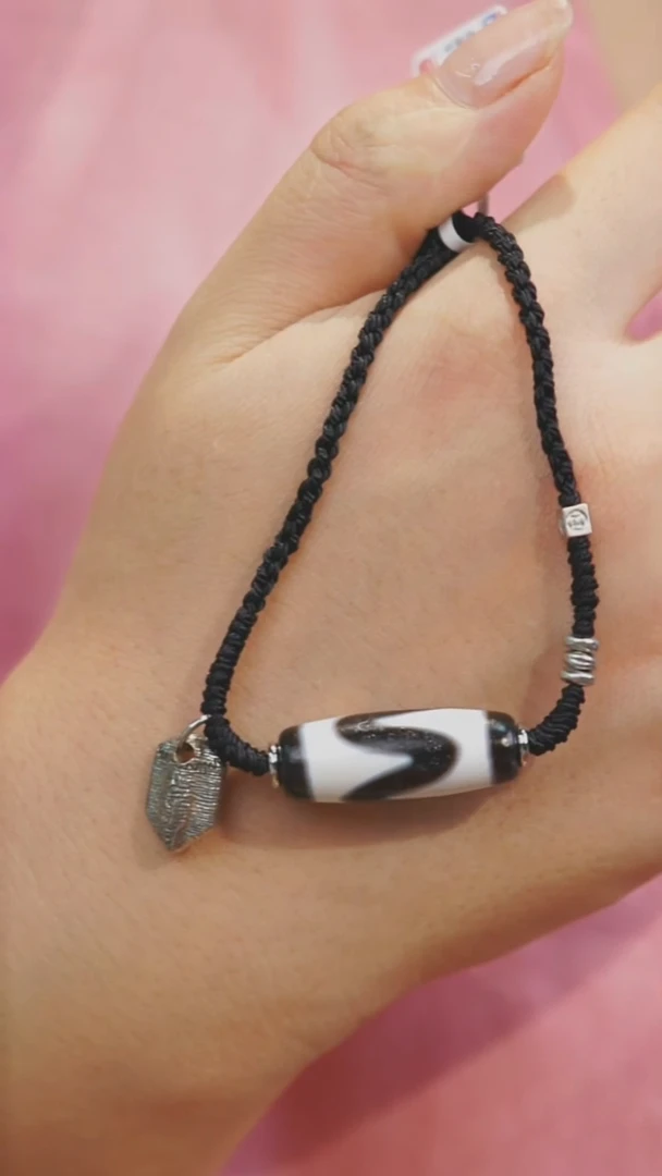 未镶嵌颈饰玛瑙/玉髓（覆膜）多样性发其一