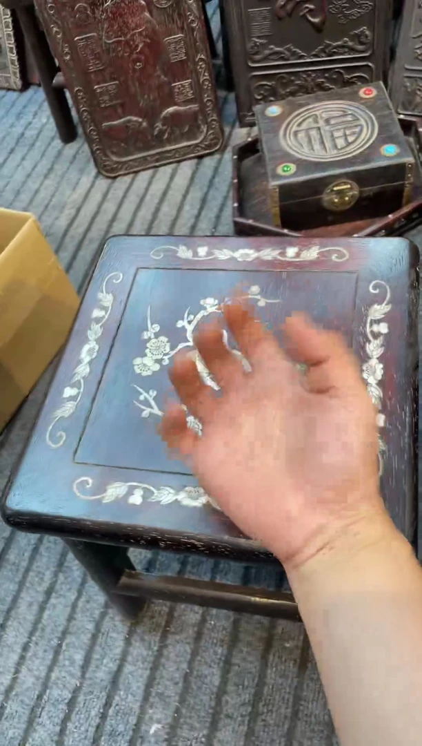 檀香紫檀（小叶紫檀）紫檀彩贝富贵凳一个