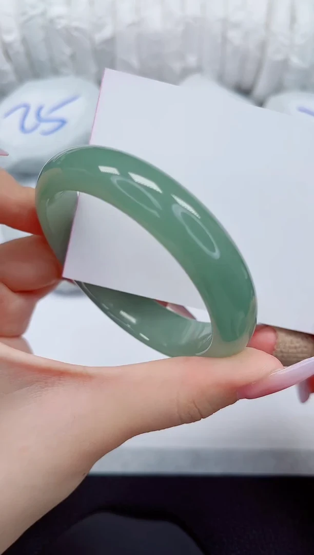 石英质玉手镯未镶嵌125-55/56